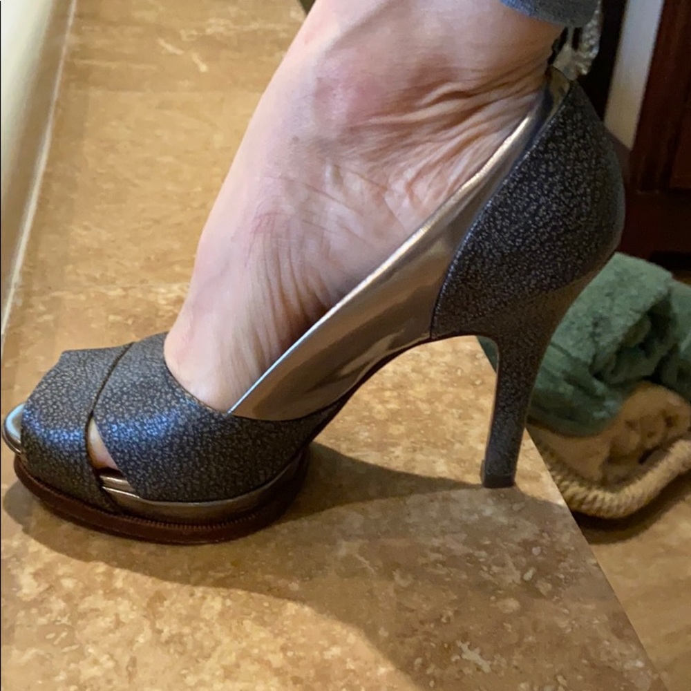 Platform open toe pumps